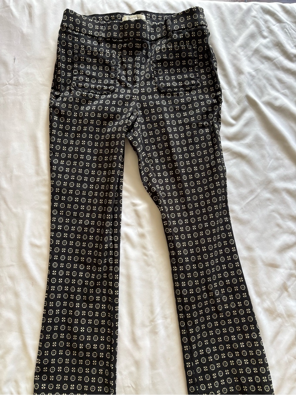 Black Patterned Ankle Pants - Women's Cropped Trousers